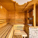 Alpenrose Hotel 4*