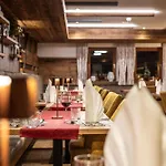 Hotel Alpenrose 4*