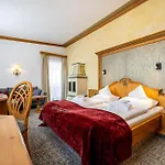 Hotel Alpenrose 4*