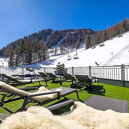 Alpenrose Hotel 4*