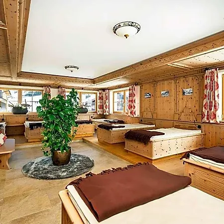 Alpenrose Hotel
