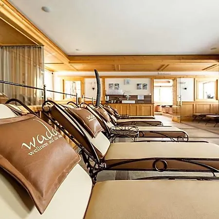 Alpenrose Hotel 4*
