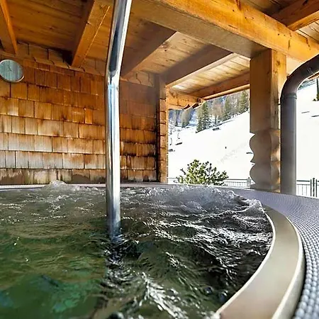 Alpenrose Hotel 4*