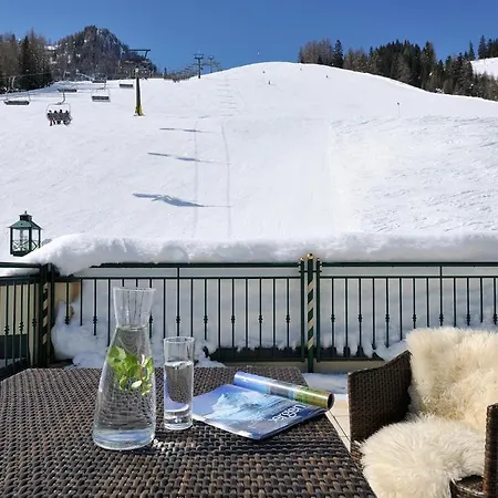 Alpenrose Hotel 4*
