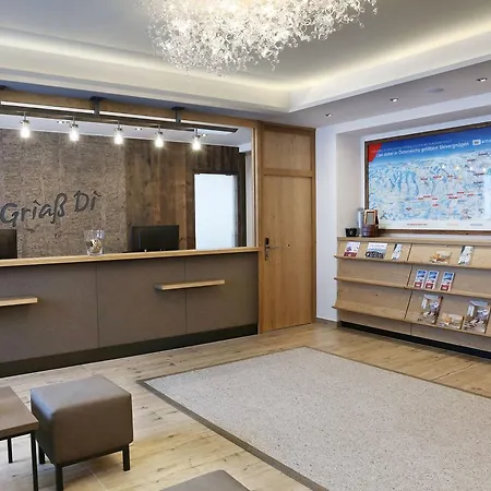 Alpenrose Hotel 4*