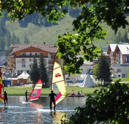 Alpenrose Hotel 4*